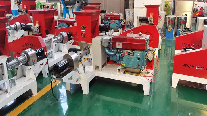 small scale Baitfish extruded feed machine in South Africa